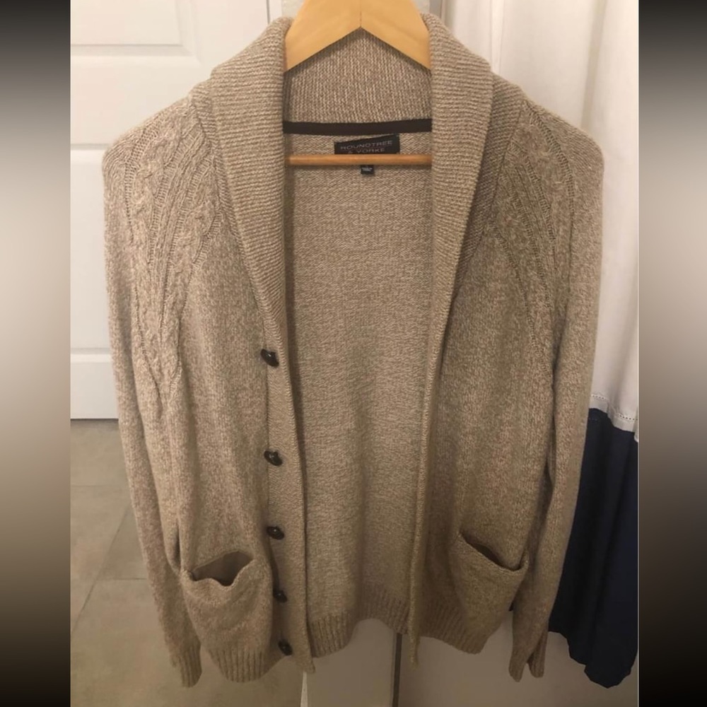 Roundtree & Yorke Cardigan, Size Small